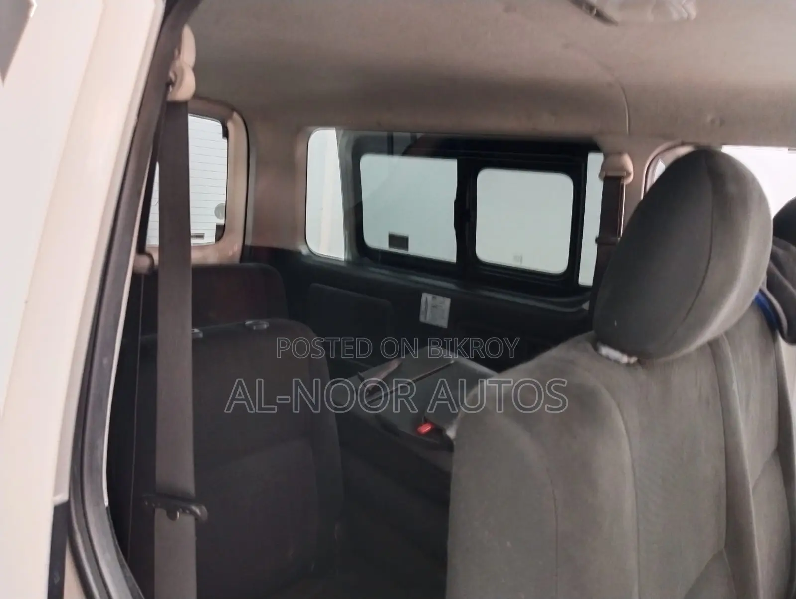 Toyota HiAce 2021 White