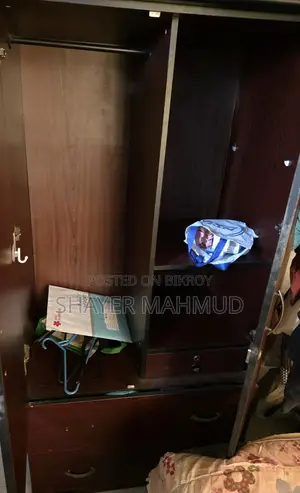 পারটেক্স আলমিরা