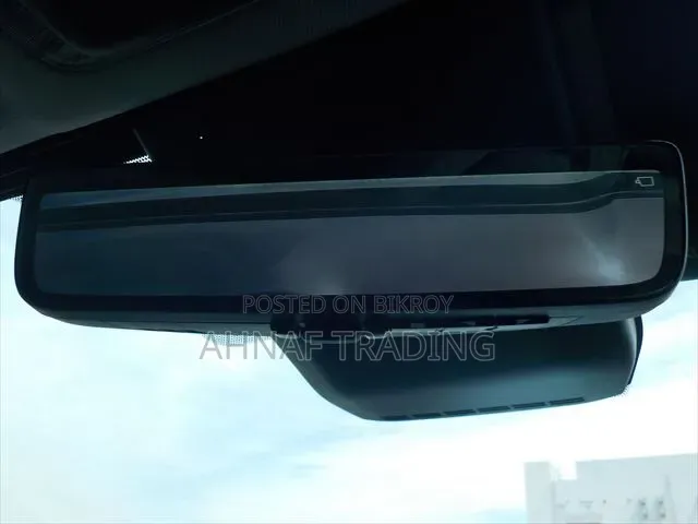 টয়োটা প্রিয়াস ২০২৪ পার্ল