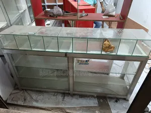কাচের রেক।
