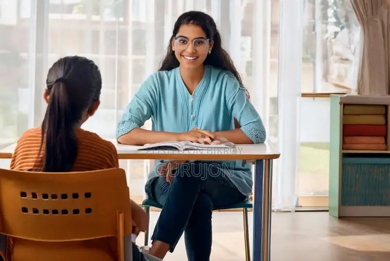 প্লেপেন স্কুলের অভিজ্ঞ নারী গৃহশিক্ষক