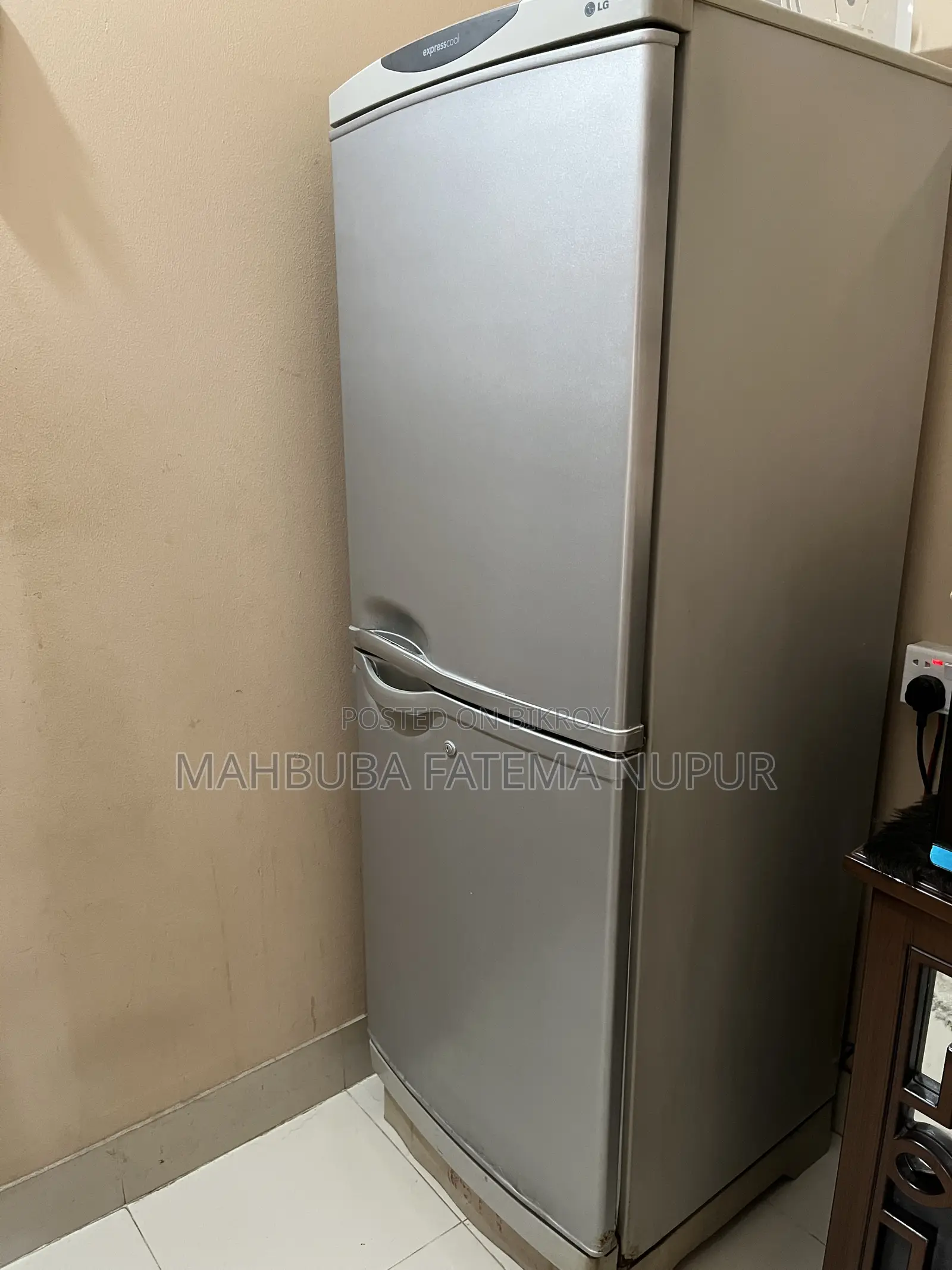 LG Used Fridge on Sell