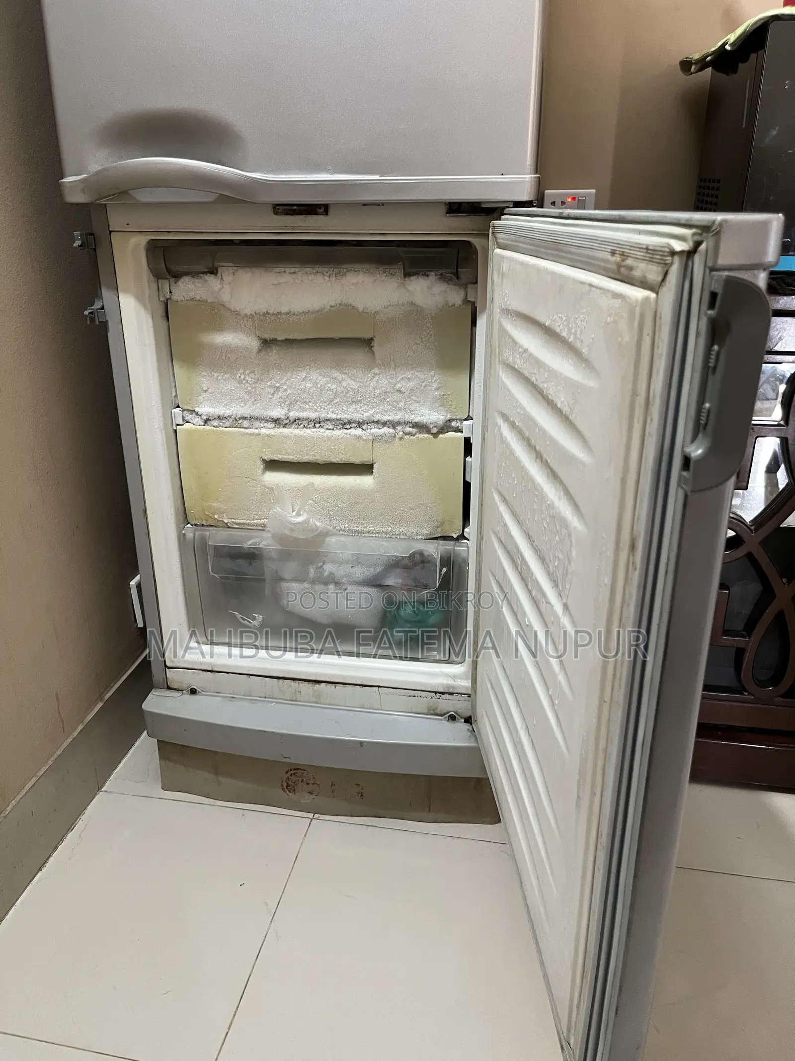 LG Used Fridge on Sell