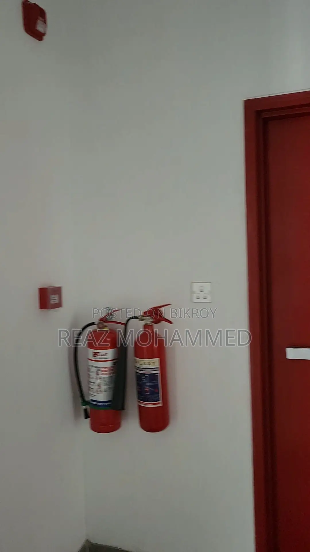 Commercial Floor for Rent Beside 120ft Wide Rabindra Sarani, Uttara.