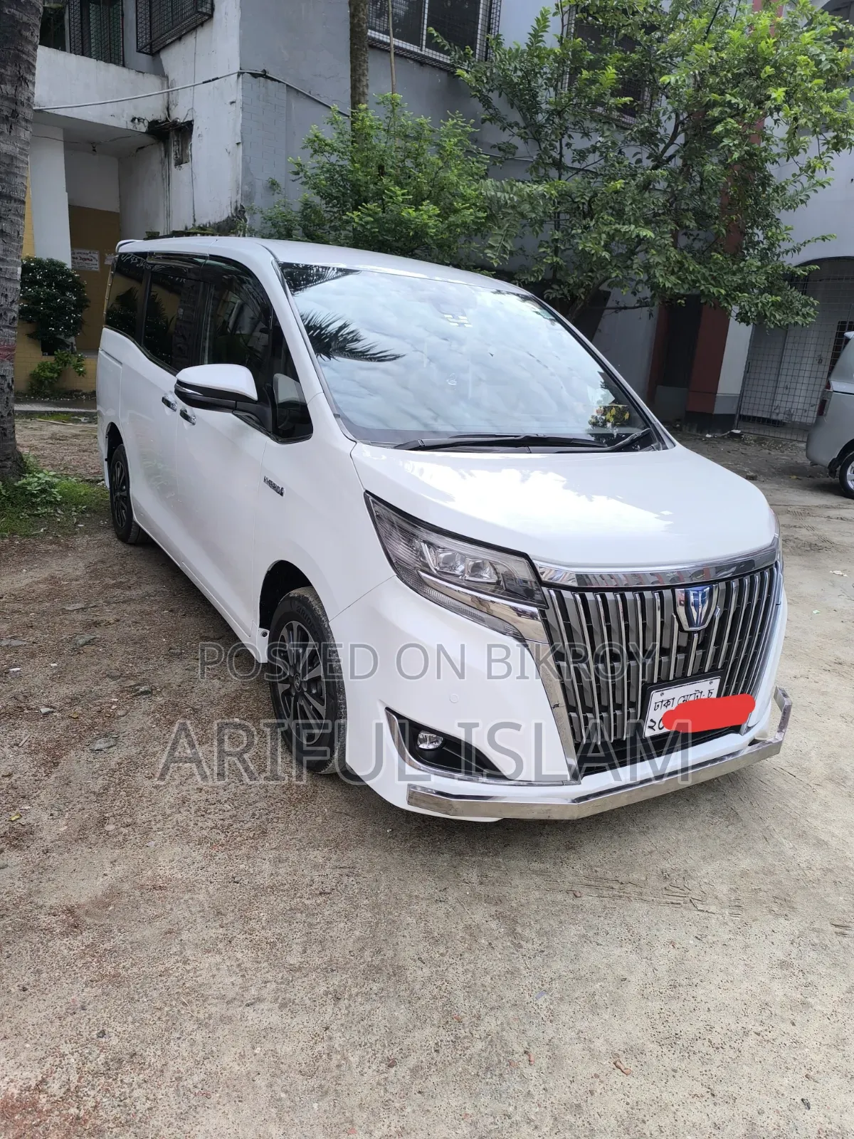 Toyota Esquire 1.8 FWD Hybrid (7 seater) 2017 Pearl