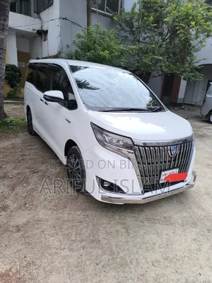 Toyota Esquire 1.8 FWD Hybrid (7 seater) 2017 Pearl