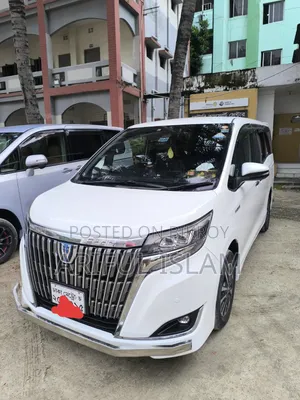 Toyota Esquire 1.8 FWD Hybrid (7 seater) 2017 Pearl