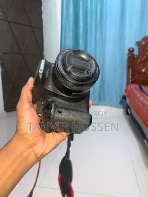 Canon 700d DSLR