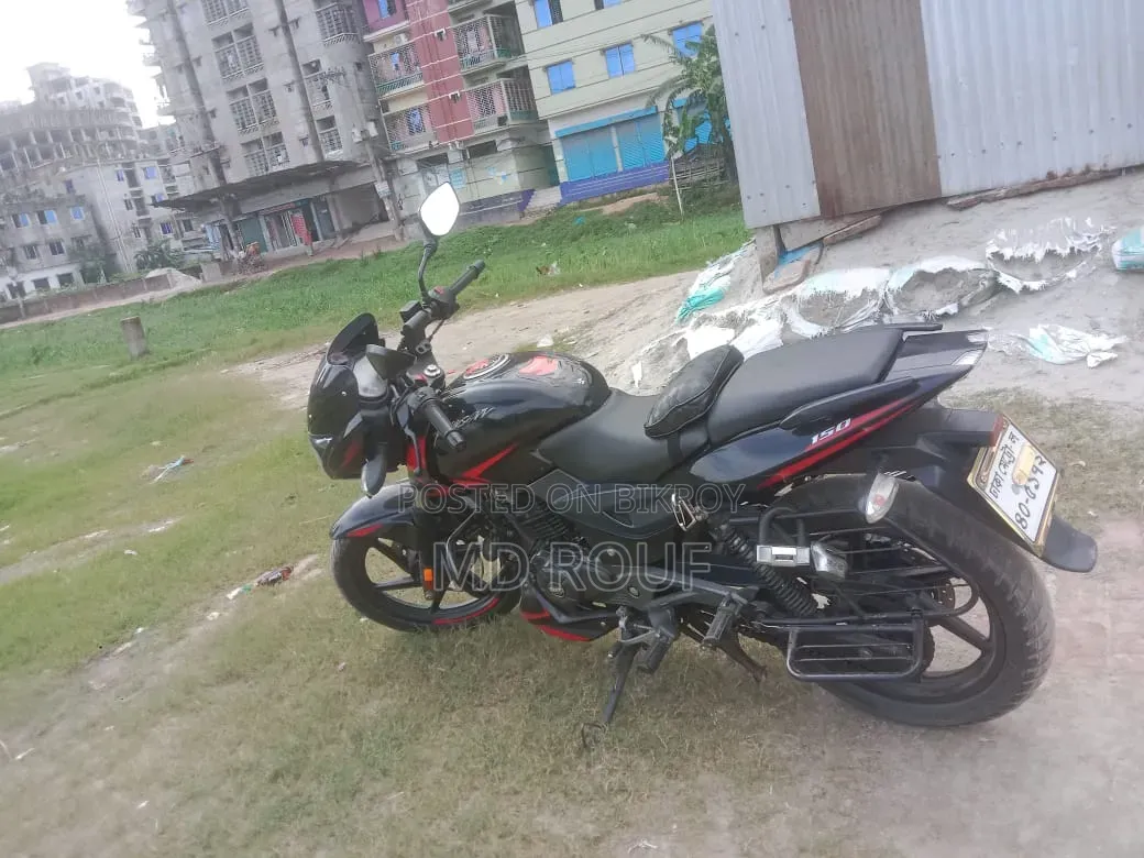 বাজাজ পালসার ১৫০ ২০২১ কালো