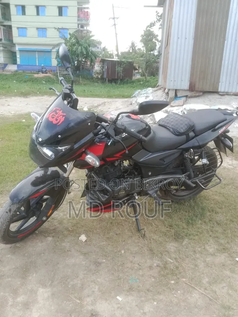 বাজাজ পালসার ১৫০ ২০২১ কালো