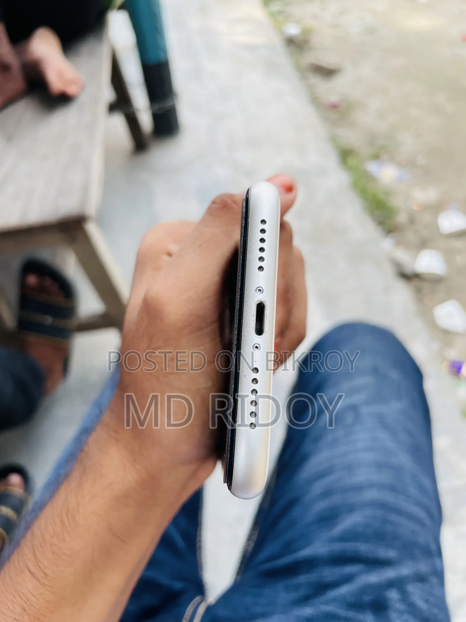 New Apple iPhone 11 64 GB White