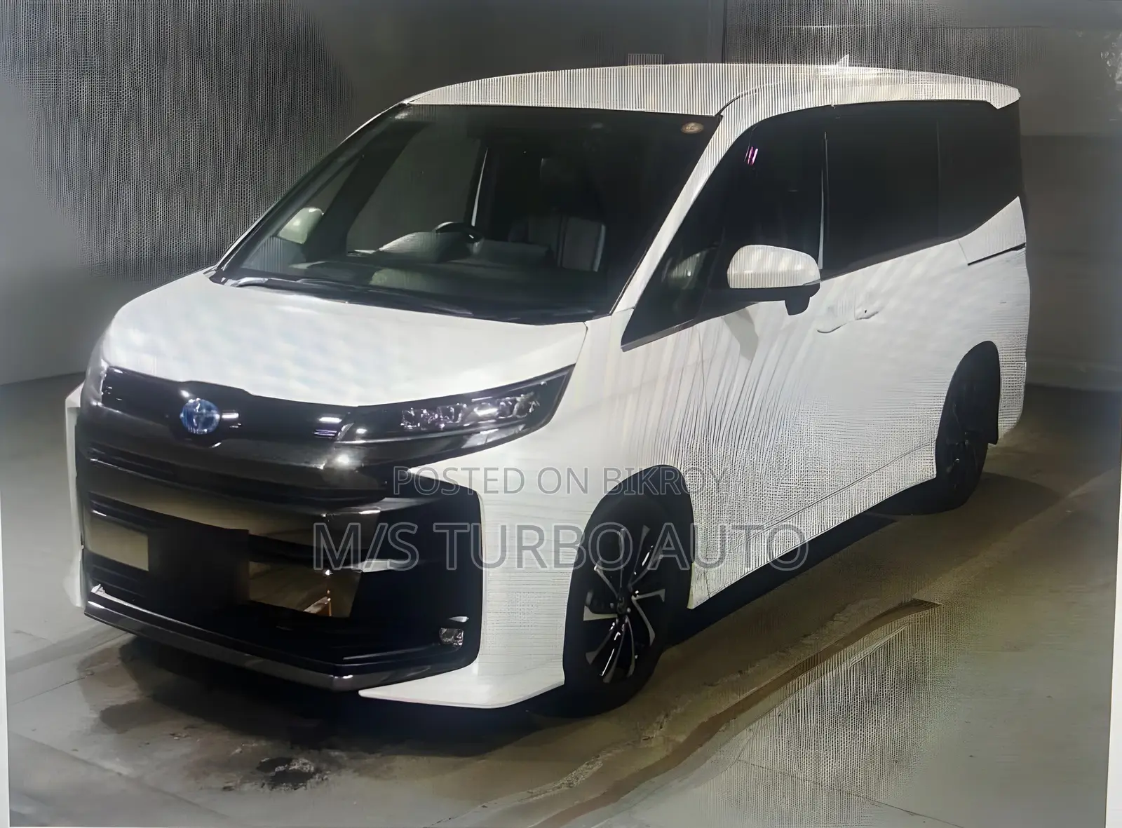 Toyota Noah 2024 Pearl