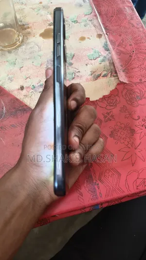 টেকনো স্পার্ক ১০সি ১২৮ জিবি কালো