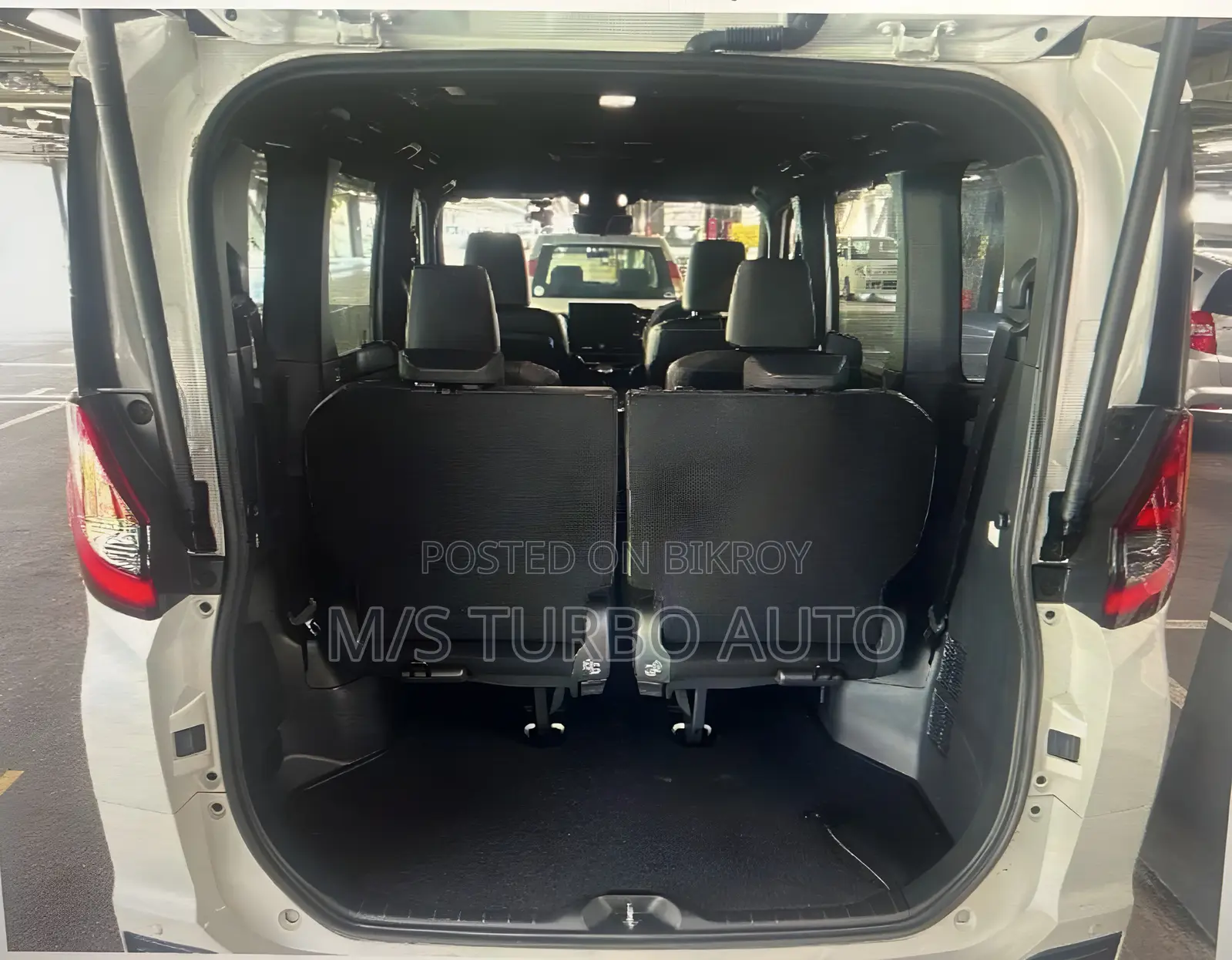 Toyota Noah 2024 Pearl