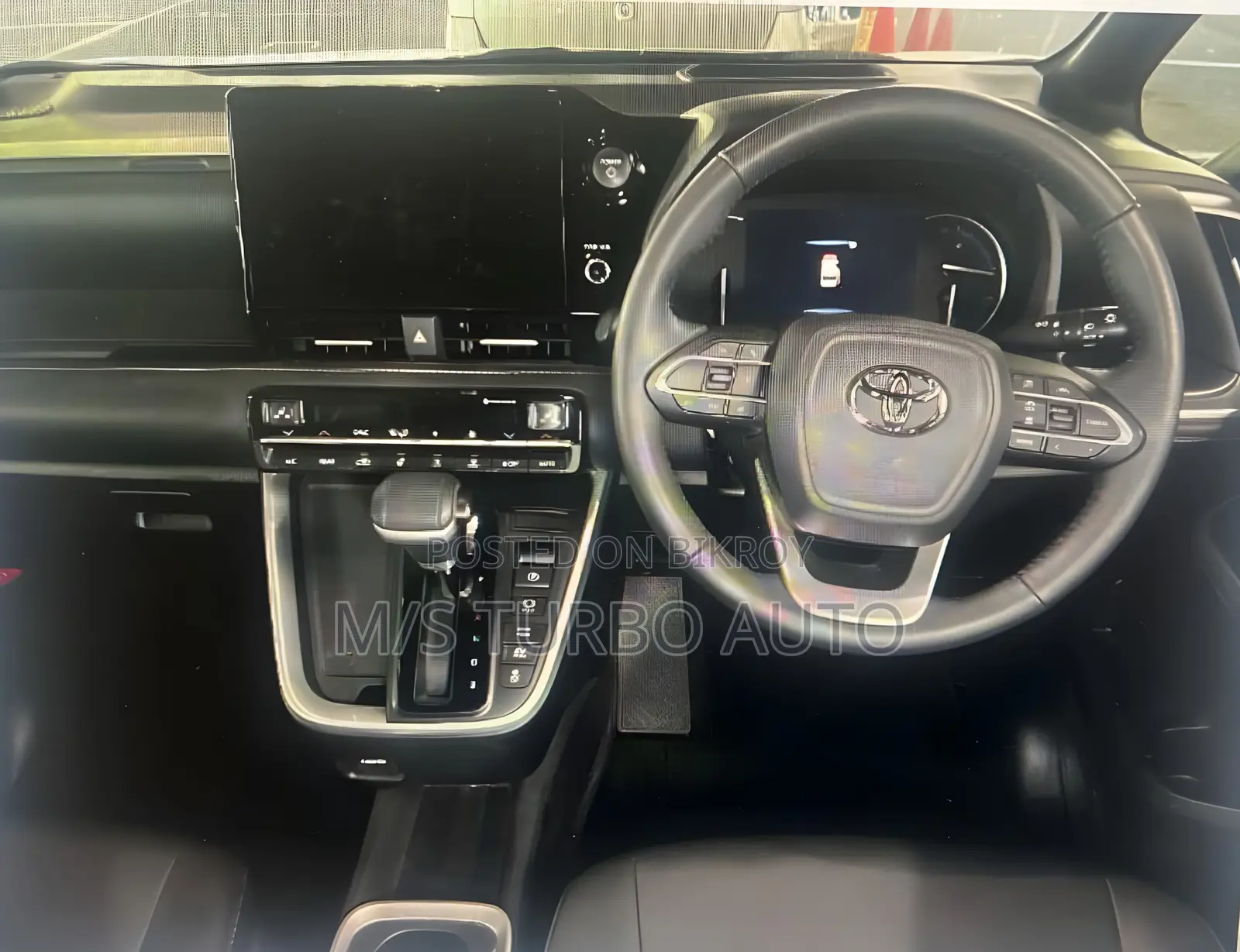 Toyota Noah 2024 Pearl