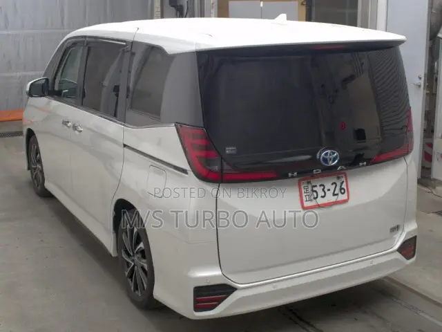 Toyota Noah 2023 Pearl