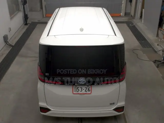 Toyota Noah 2023 Pearl