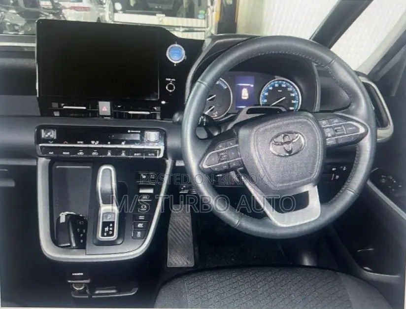 Toyota Noah 2022 Black