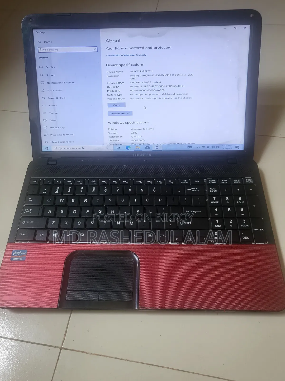 ল্যাপটপ তোশিবা স্যাটেলাইট C850 4GB ইন্টেল কোর আই৩ এইচিডি ১টি