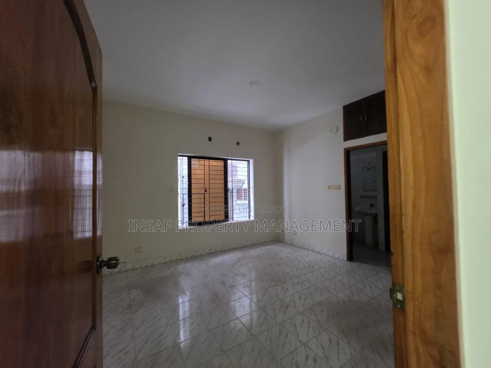 2800 SQFT Office Space Rent Baridhara DOHS Nice View