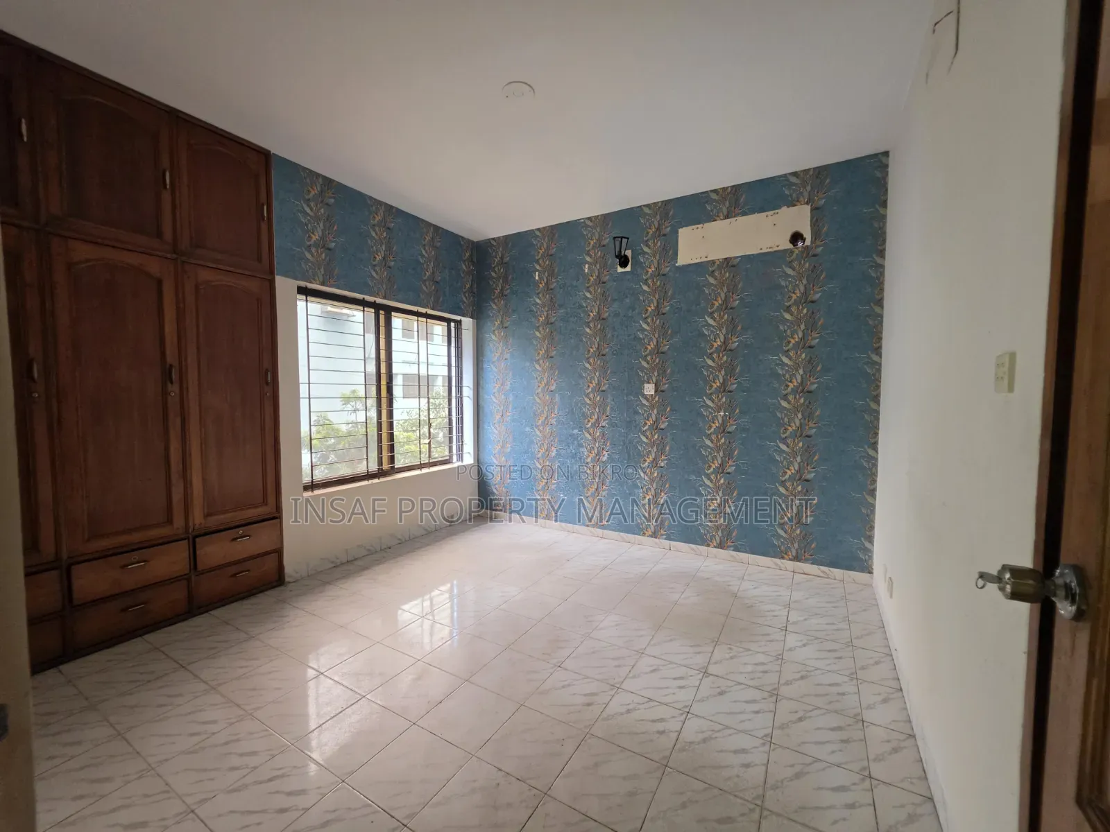 2800 SQFT Office Space Rent Baridhara DOHS Nice View