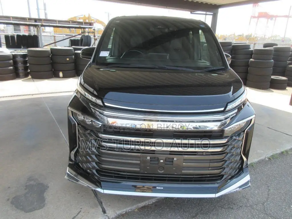 Toyota Voxy 2022 Black
