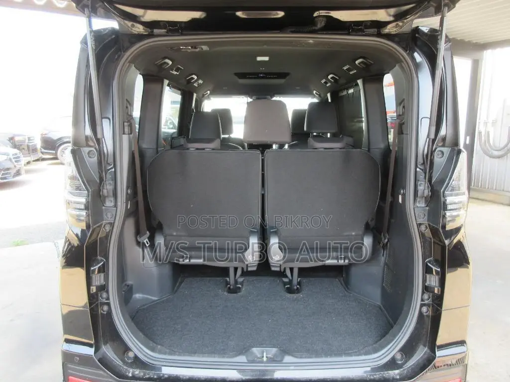 Toyota Voxy 2022 Black