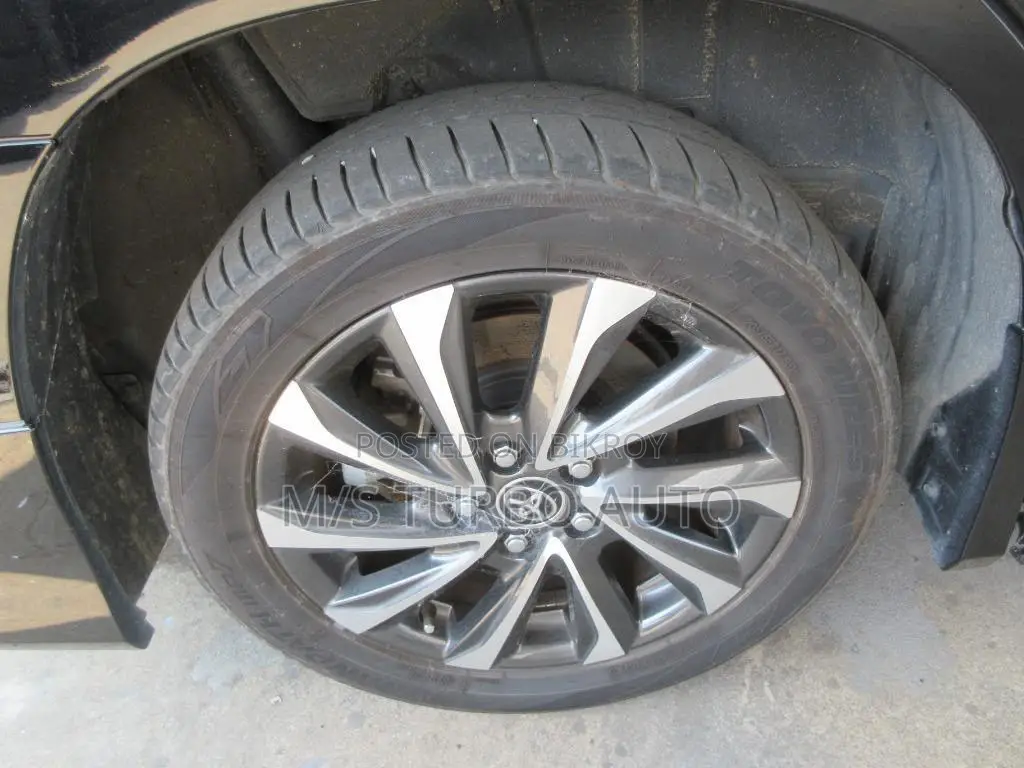 Toyota Voxy 2022 Black
