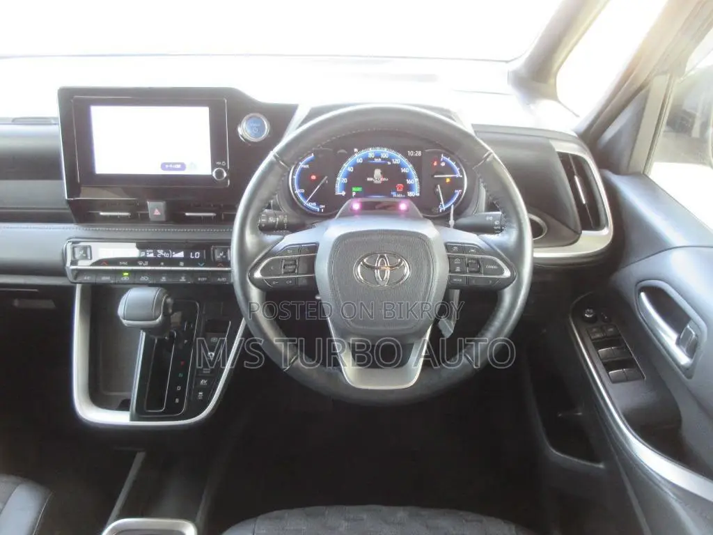 Toyota Voxy 2022 Black