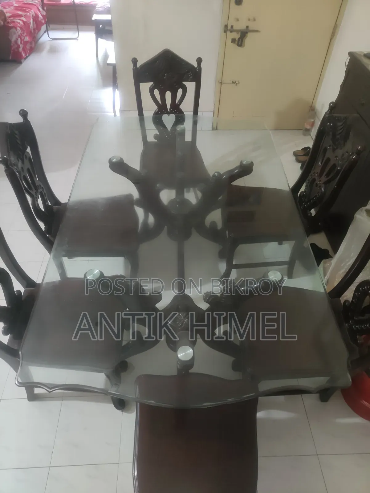 Dining Table + 6 Chairs