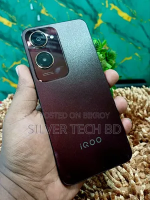 iQOO 128 GB