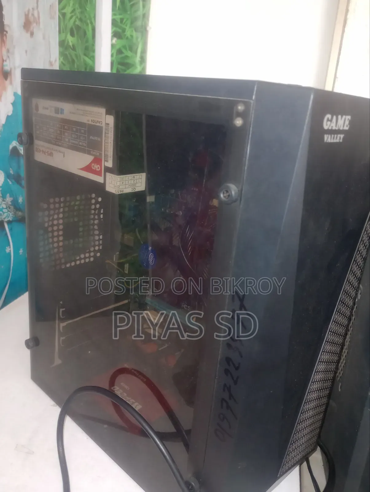 Desktop Computer Gigabyte GB-BNi5G4-1050Ti 8GB Intel Core i5 SSD 128GB