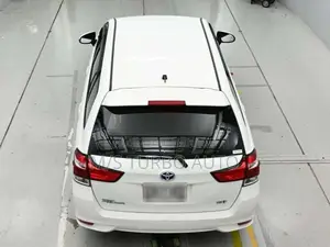Toyota Corolla Fielder 2021 White