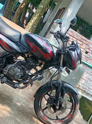 Bajaj Avenger 150 Street 2016 Red