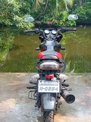 Bajaj Avenger 150 Street 2016 Red