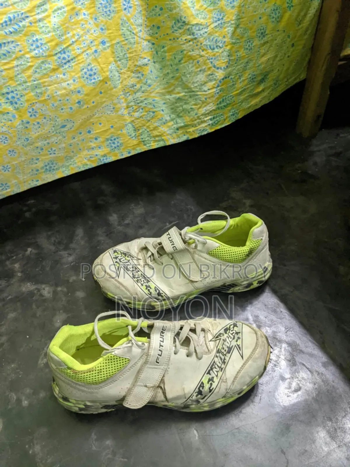 ক্রিকেট জুতা বিক্রি