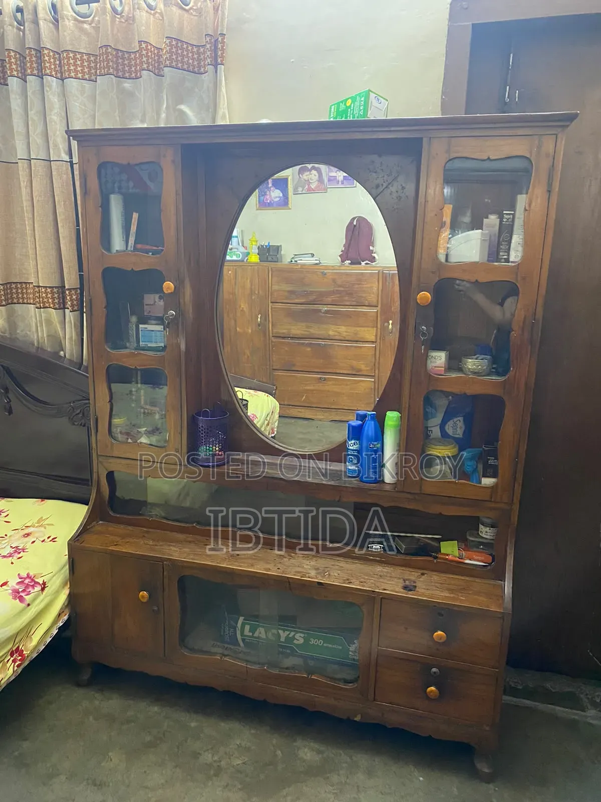সেগুন কাঠের ড্রেসিং টেবিল