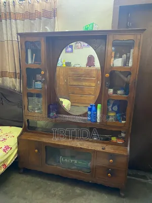সেগুন কাঠের ড্রেসিং টেবিল