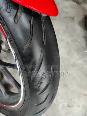 হোন্ডা সিবিআর ২০২৩ লাল