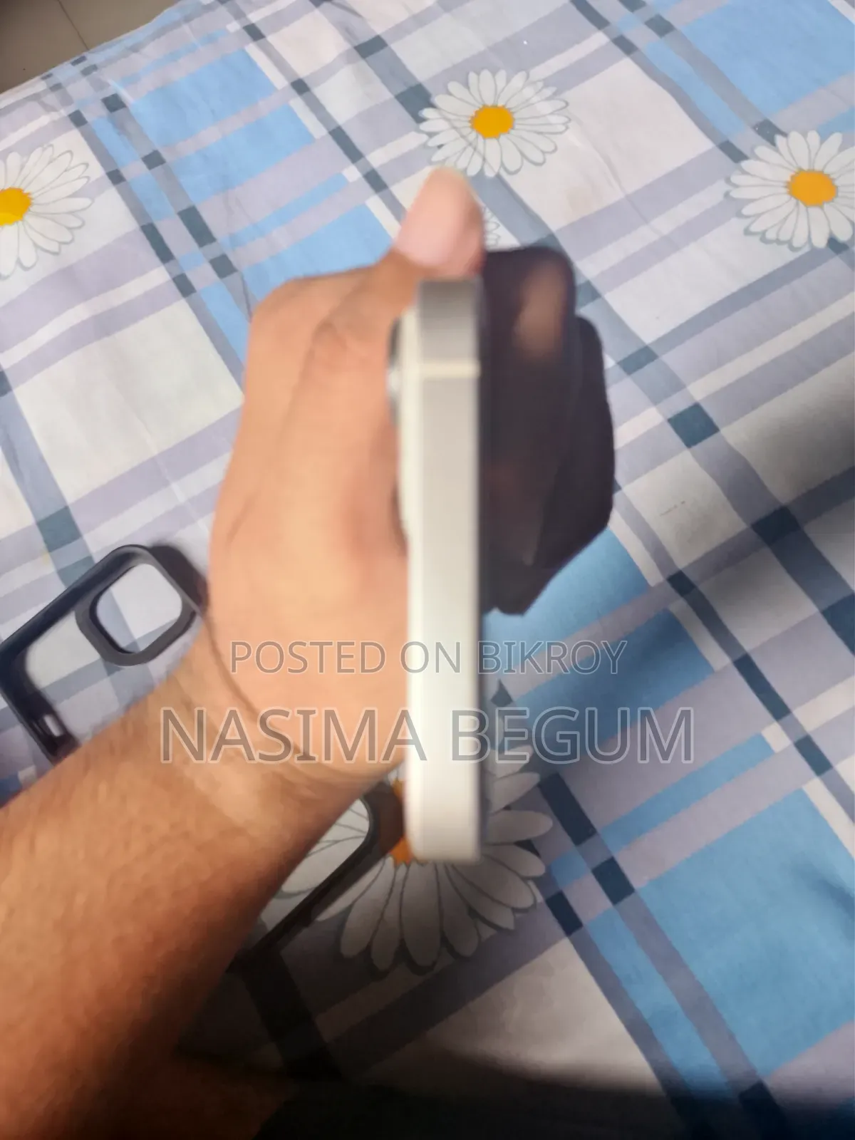 অ্যাপল আইফোন ১৩ ১২৮ জিবি হোয়াইট