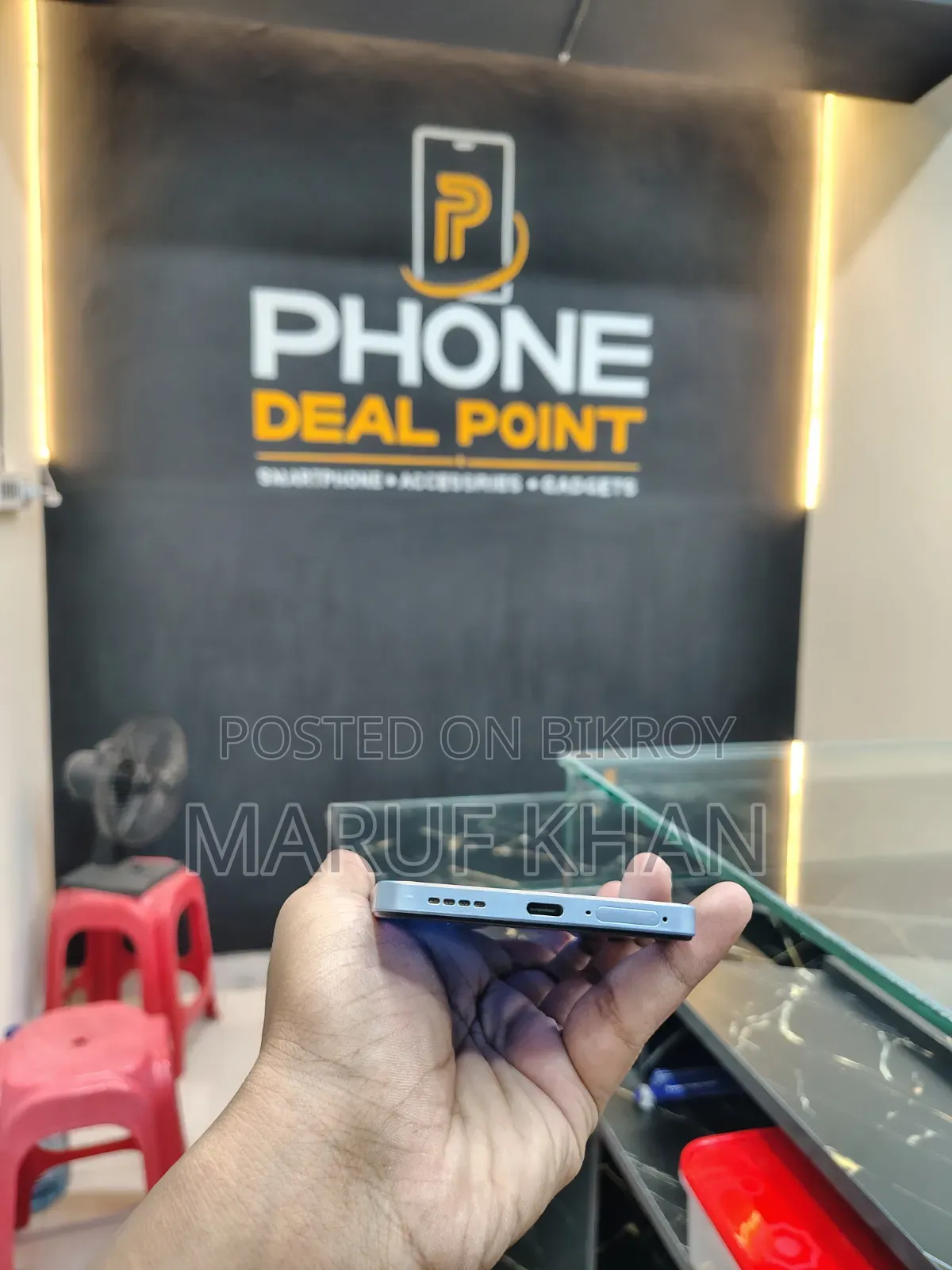 Realme 128 GB Blue