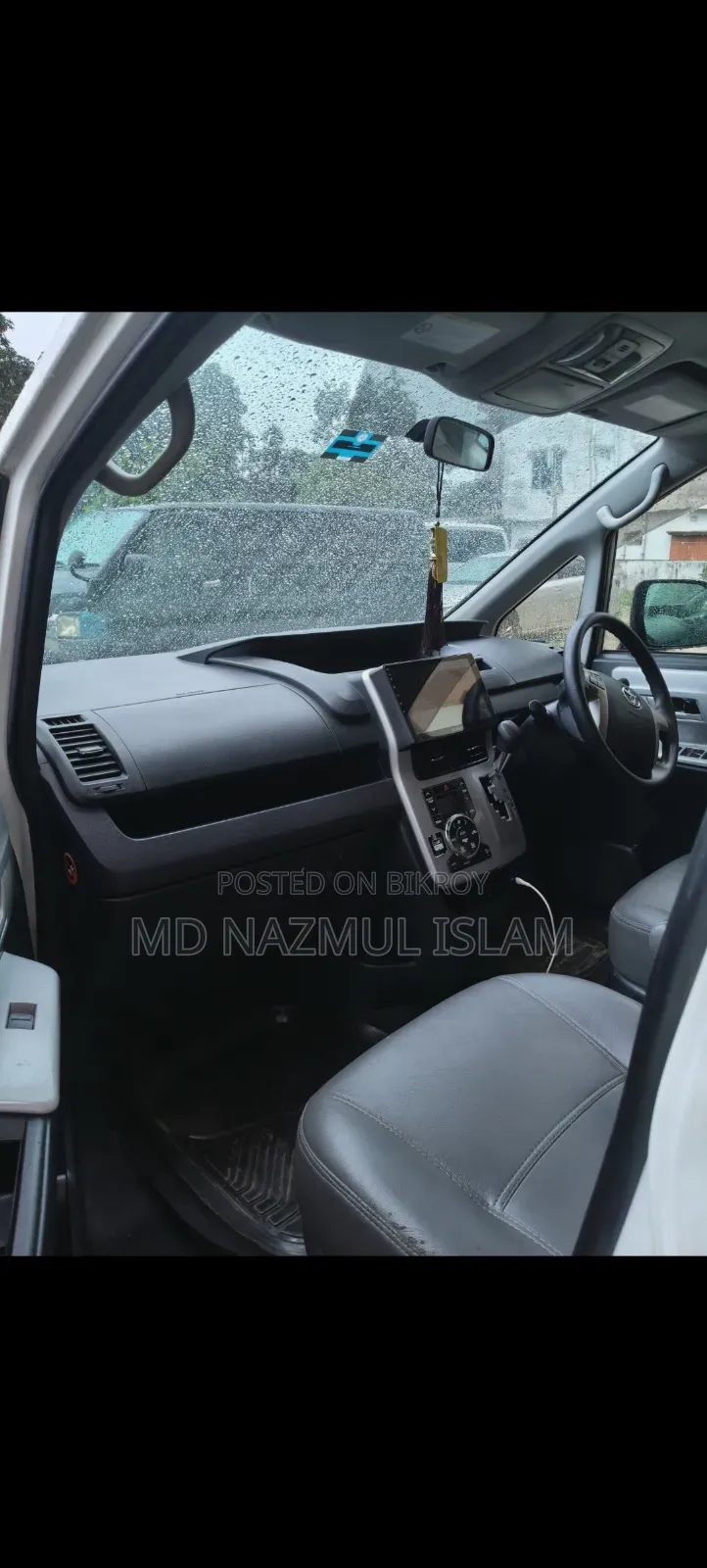 Toyota Noah 2013 White