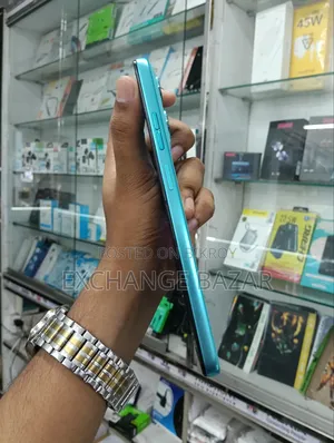 মোটোরোলা মোটো জি৬৭ পাওয়ার ৫জি ১২৮ জিবি নীল