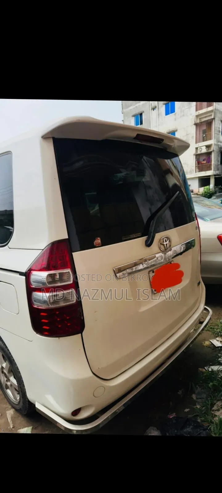 Toyota Noah 2013 White