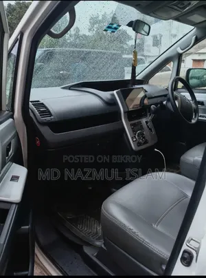 Toyota Noah 2013 White