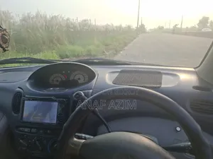 টয়োটা ফান কার্গো ২০০০ সিলভার