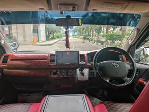 টয়োটা হাইএস ২০১৬ ব্ল্যাক