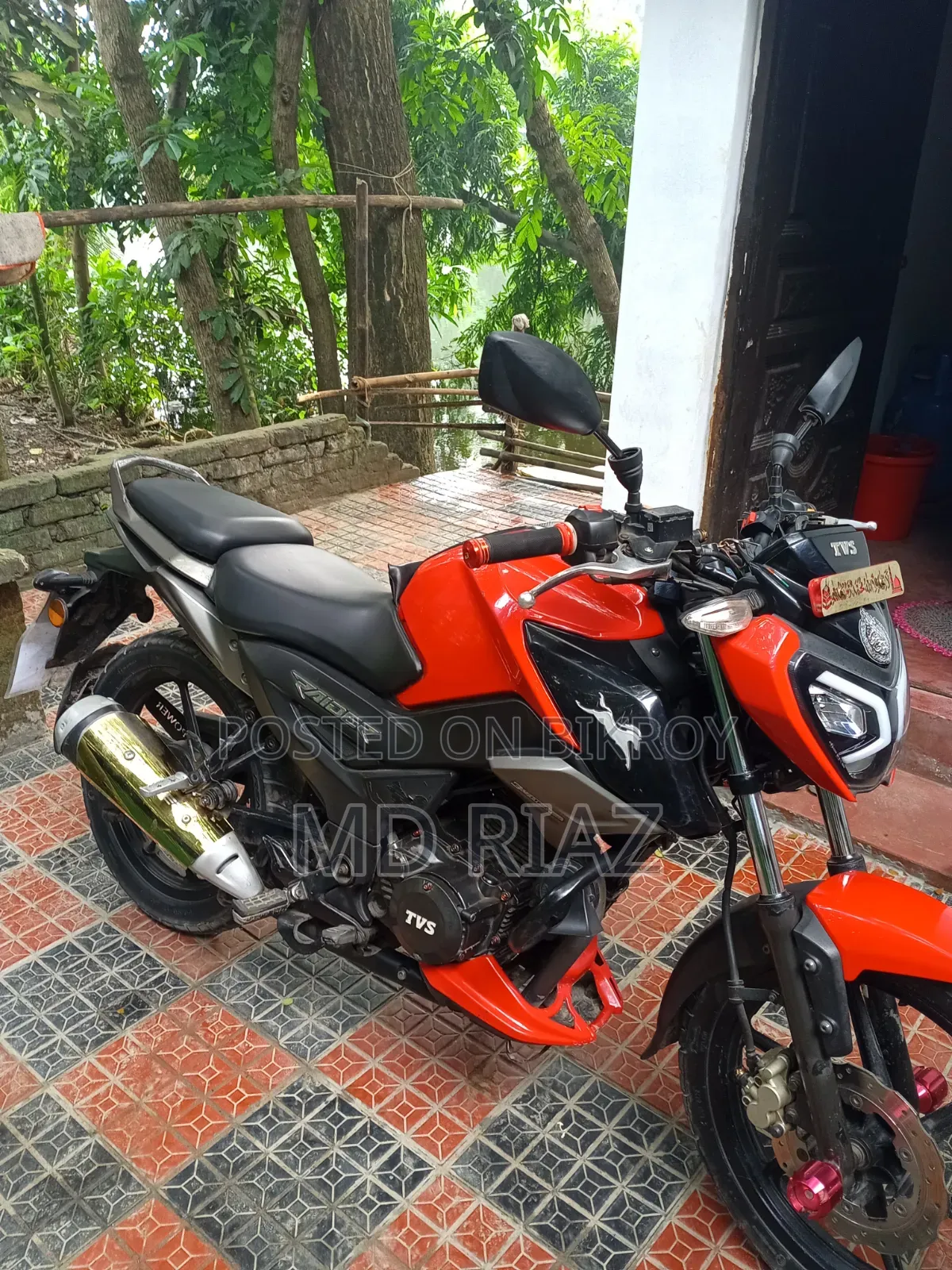 TVS Raider 125 2023 Red