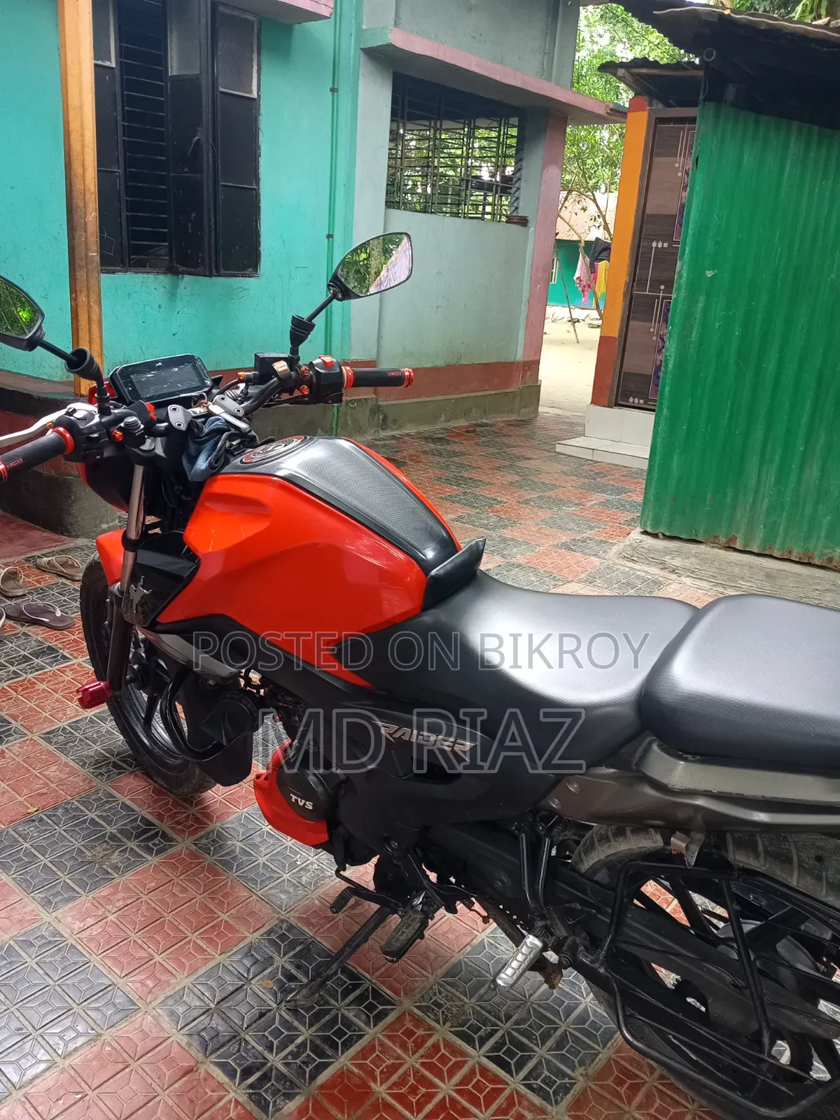 TVS Raider 125 2023 Red