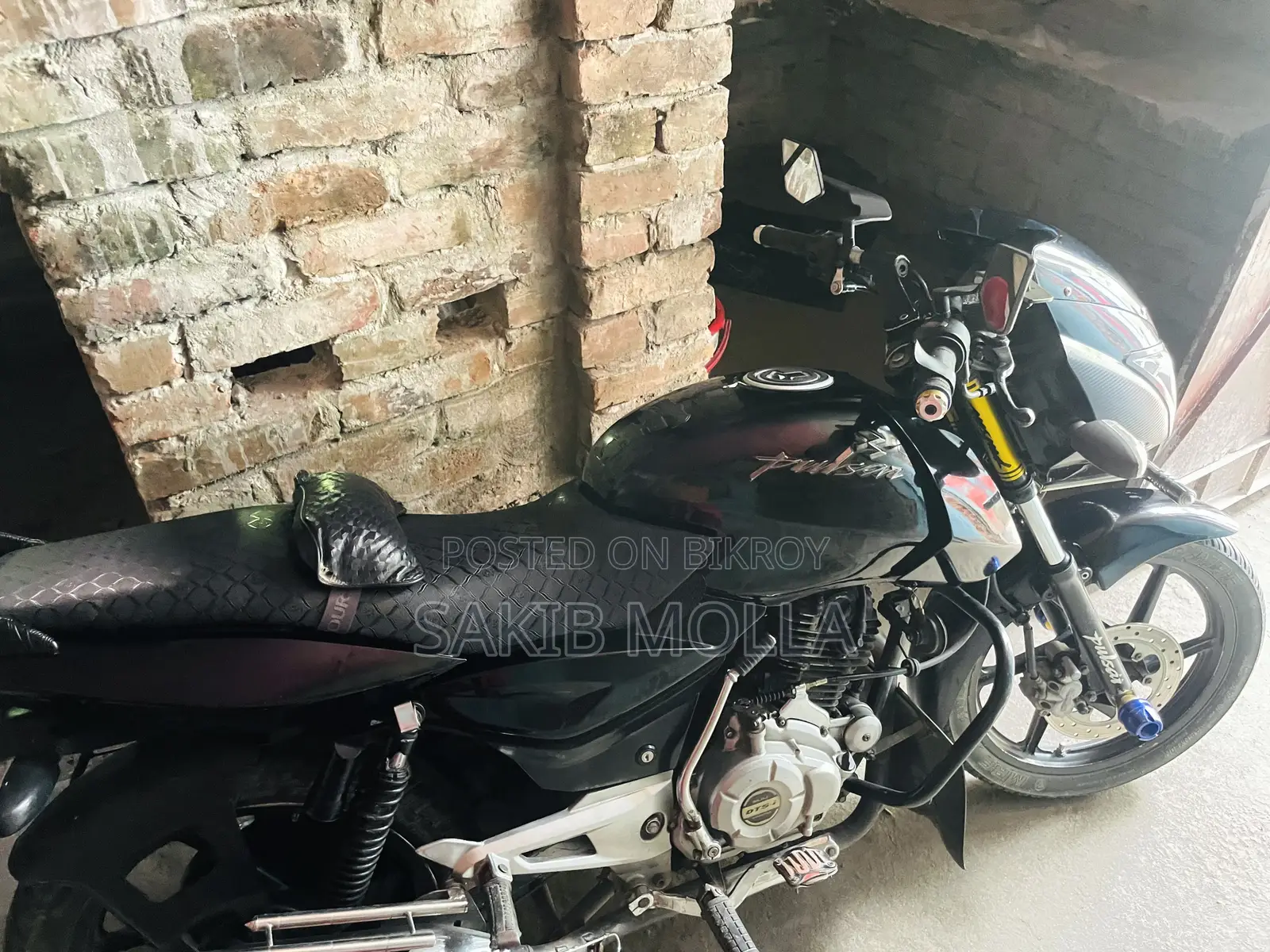 বাজাজ পালসার ১৫০ ২০১৭ ব্ল্যাক